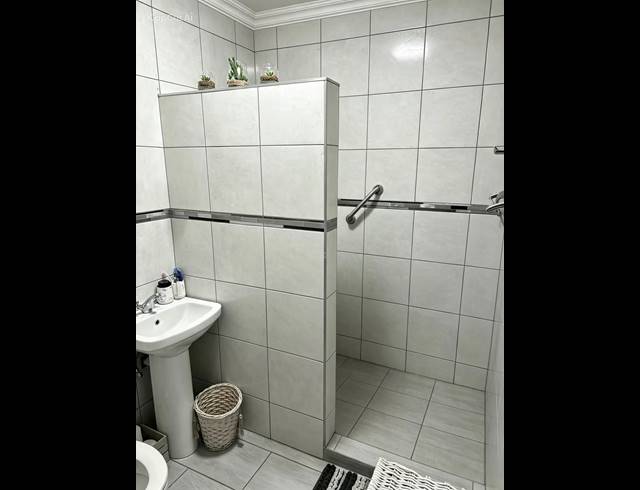 2 BEDROOM FLAT FOR SALE IN ARCON PARK